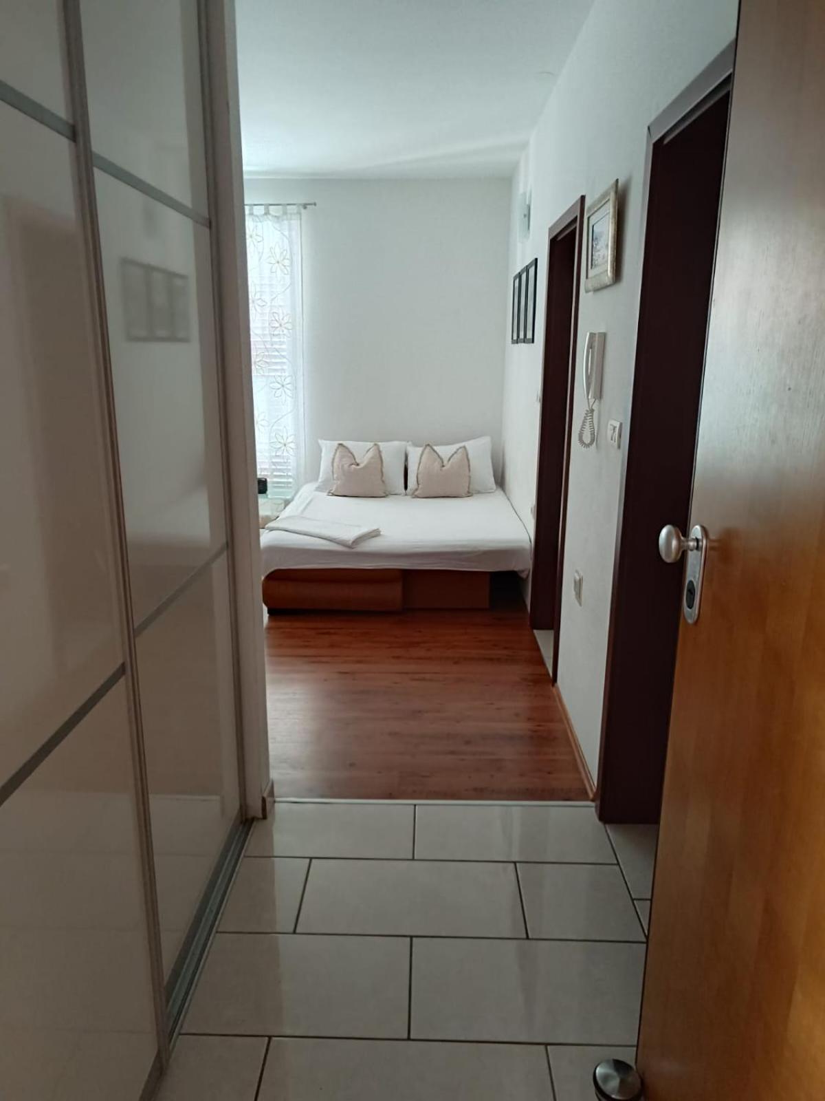 Lino Apartment Ivan Dolac Exterior photo