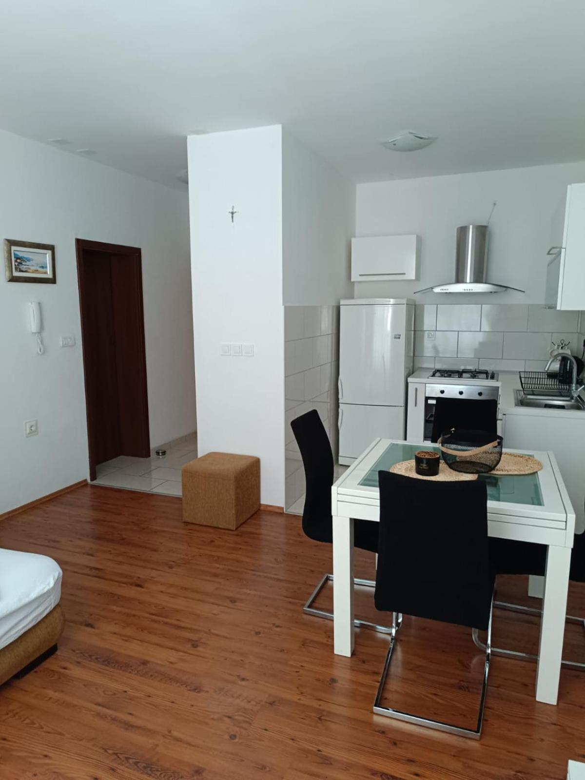 Lino Apartment Ivan Dolac Exterior photo