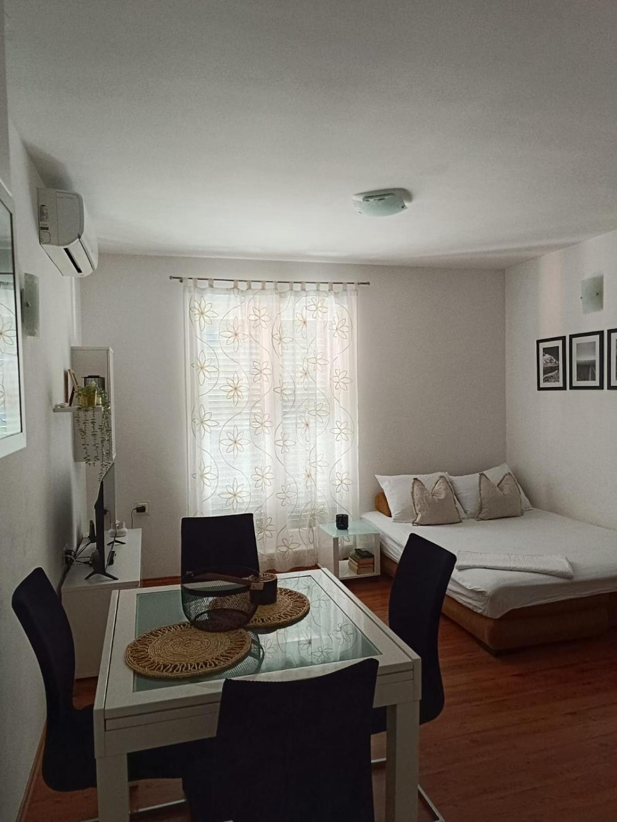 Lino Apartment Ivan Dolac Exterior photo